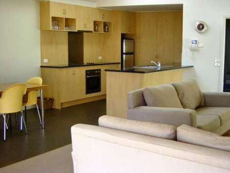 Sackville Apt No 1 - Kalgoorlie Accommodation 0