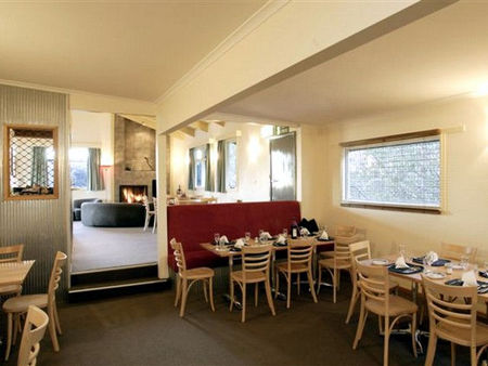 Cooroona Alpine Lodge - Kalgoorlie Accommodation 1