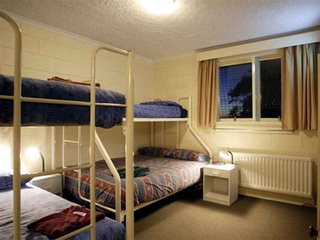 Cooroona Alpine Lodge - Kalgoorlie Accommodation 2