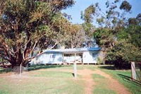 Barrahead Cottage - Kalgoorlie Accommodation 3