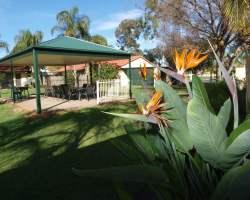 Acacia Holiday Apartments And Cabins - Kalgoorlie Accommodation 5