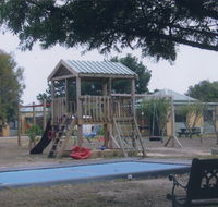 Alvina Holiday Cottages - Kalgoorlie Accommodation