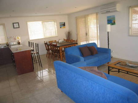 Cowes Haven - Kalgoorlie Accommodation 1