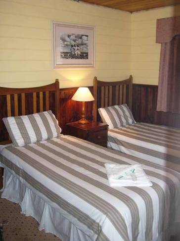 The Island Spa And Cottages - Kalgoorlie Accommodation 4