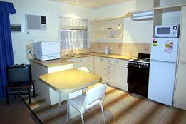 Allambi Holiday Apartments - Kalgoorlie Accommodation 3