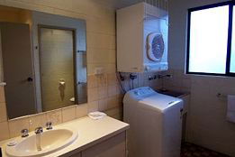 Allambi Holiday Apartments - Kalgoorlie Accommodation 4