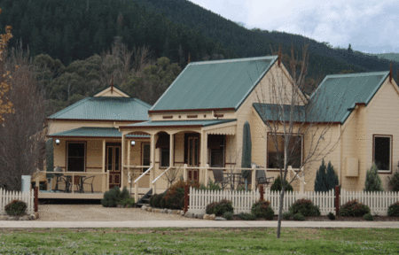 Autumn Affair Cottages  - Kalgoorlie Accommodation 0