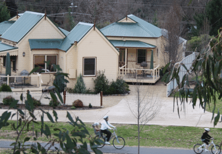 Autumn Affair Cottages  - Kalgoorlie Accommodation 1