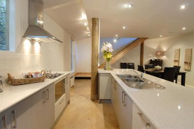 Arnica Views Luxury Retreat - Kalgoorlie Accommodation 2