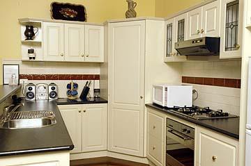 Warrnambools No 1 Luxury Apartment - Kalgoorlie Accommodation 0