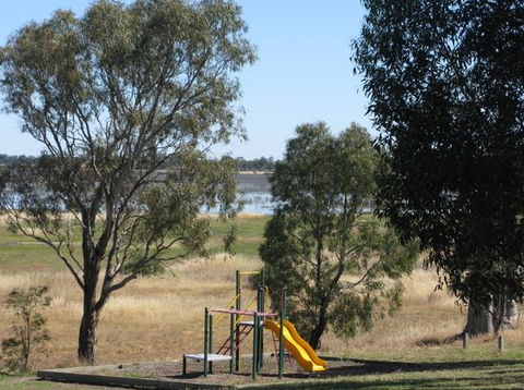 Natimuk Lake Caravan Park - Kalgoorlie Accommodation 3
