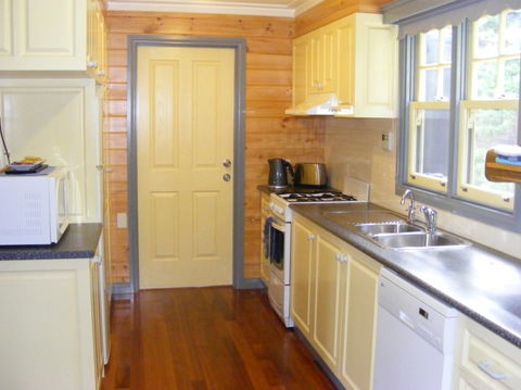 Belfast Cottages - Kalgoorlie Accommodation 8