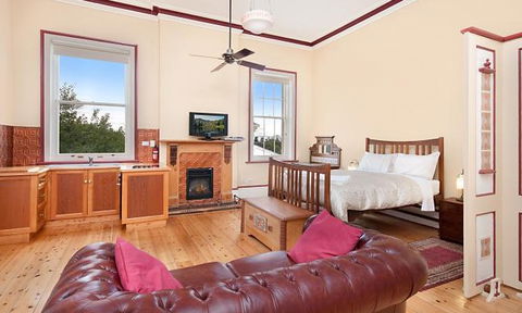 Annesley House - Kalgoorlie Accommodation 4