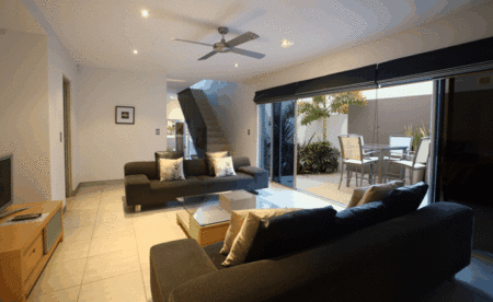 Alex Beach House - Kalgoorlie Accommodation 5