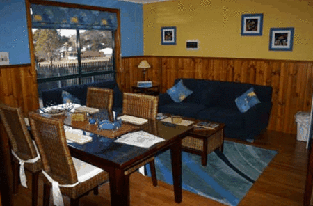 Bicheno's Gallery And Apartments - Kalgoorlie Accommodation 2