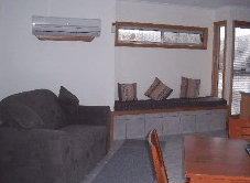 Yakkalla Holiday Cottage - Kalgoorlie Accommodation 1