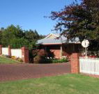 Karri Rose B  B - Kalgoorlie Accommodation