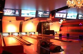 Rockstar Bowling - Kalgoorlie Accommodation 0