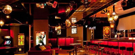 Rockstar Bowling - Kalgoorlie Accommodation 1