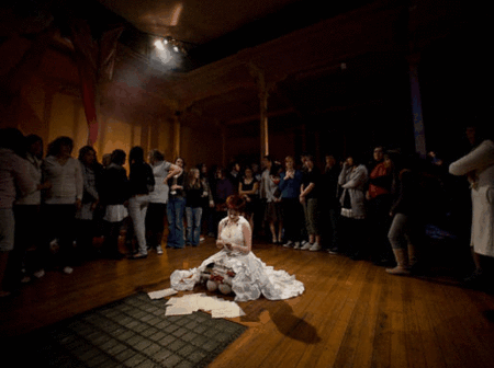 Zen Zen Zo Physical Theatre - Kalgoorlie Accommodation 2