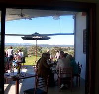 Tenafeate Creek Wines