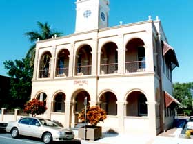 Mackay Town Hall - Kalgoorlie Accommodation 0