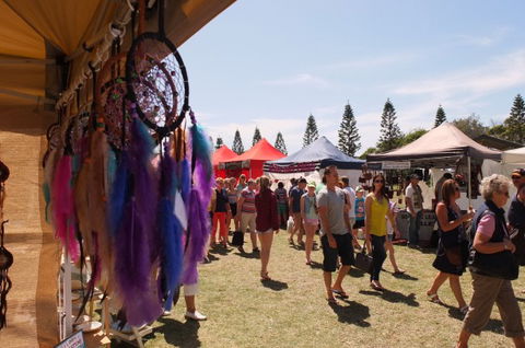 Coolangatta Beachfront Markets - Kalgoorlie Accommodation 2