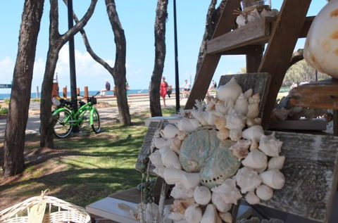 Coolangatta Beachfront Markets - Kalgoorlie Accommodation 3