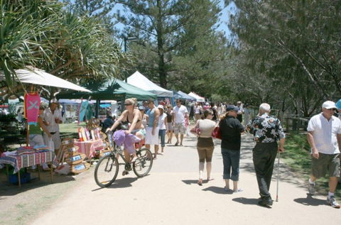 Coolangatta Beachfront Markets - Kalgoorlie Accommodation 5