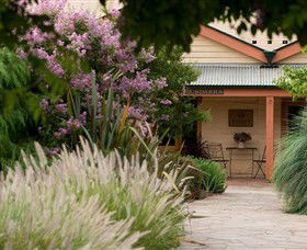 Baileys Of Glenrowan - Kalgoorlie Accommodation 0