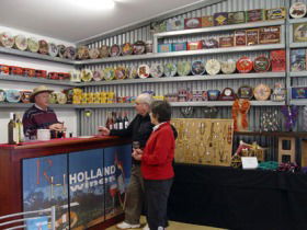 Holland Wines - Kalgoorlie Accommodation 2