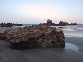 Smalleys Beach - Kalgoorlie Accommodation 0
