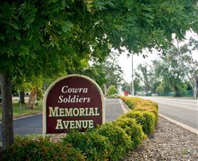 Memorial Avenue In Cowra - Kalgoorlie Accommodation 0