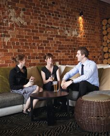 ZedBar - Kalgoorlie Accommodation 0
