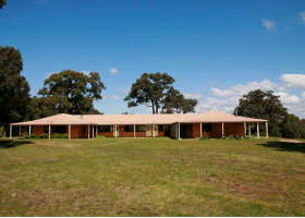 Hare Krishna Valley - Kalgoorlie Accommodation 1