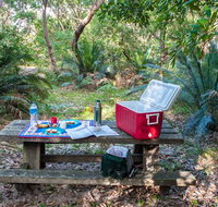 Little Llangothlin picnic area - Kalgoorlie Accommodation