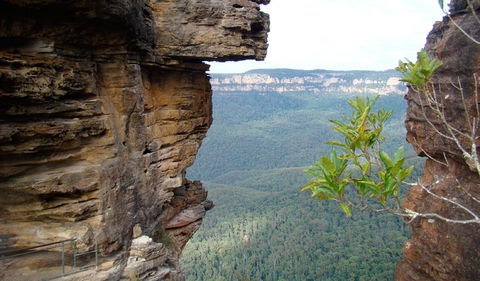 Three Sisters - Honeymoon Bridge - Kalgoorlie Accommodation 0