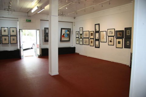 FyreGallery - Kalgoorlie Accommodation 4