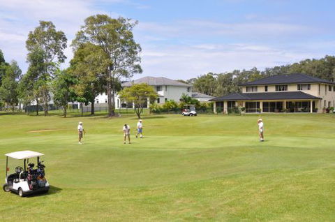 Emerald Downs Golf Course - Kalgoorlie Accommodation 3