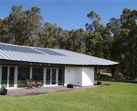 Barton Jones Wines - Kalgoorlie Accommodation 3