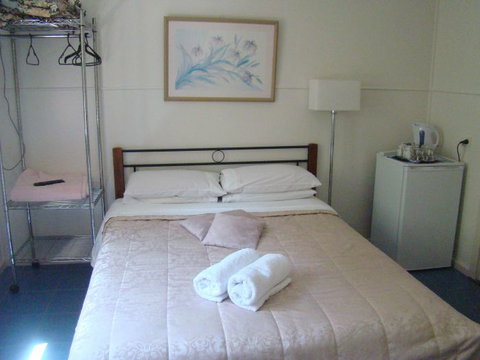 Orchid Guest House - Kalgoorlie Accommodation 0