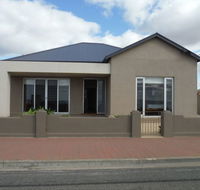 Stansbury Beach House - Kalgoorlie Accommodation