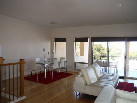 Avalon A - Kalgoorlie Accommodation 0