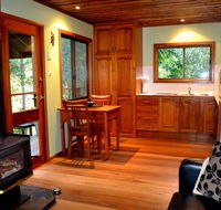 Waterfall Hideout-Rainforest Cabin for Couples - Kalgoorlie Accommodation