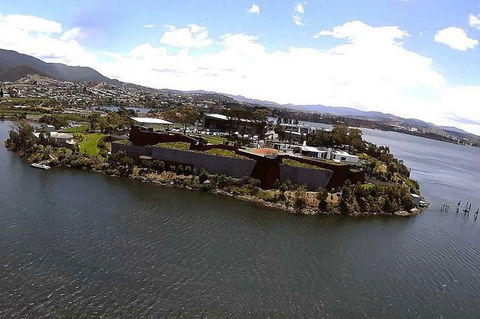 MONA Helicopter Transfer - Kalgoorlie Accommodation 1