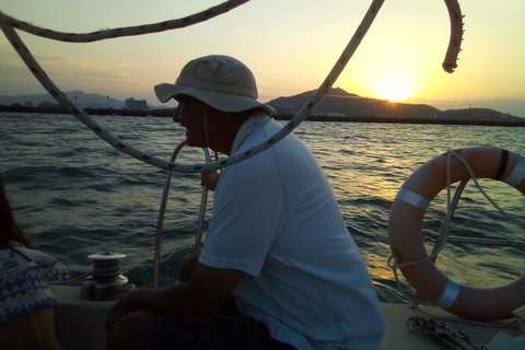 Townsville Sunset Sail Sailing Cruise Boat Tour - Kalgoorlie Accommodation 4
