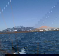 Townsville early Morning Sailing Cruise Boat Tour - Kalgoorlie Accommodation