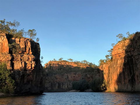 Nitmiluk (Katherine) Gorge 3.5-Hour Sunset Dinner Boat Tour - Kalgoorlie Accommodation 2