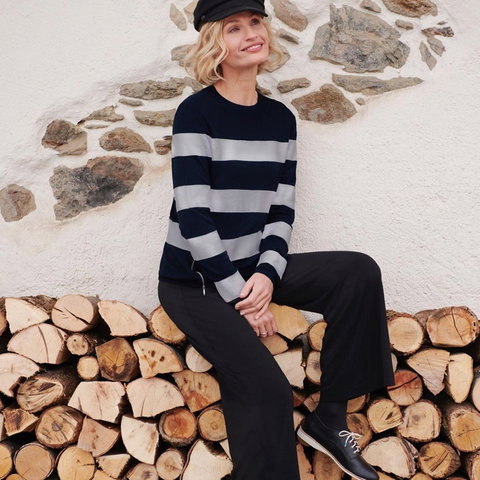 Blue Illusion Temporarily Closed - Online Only - Kalgoorlie Accommodation 0