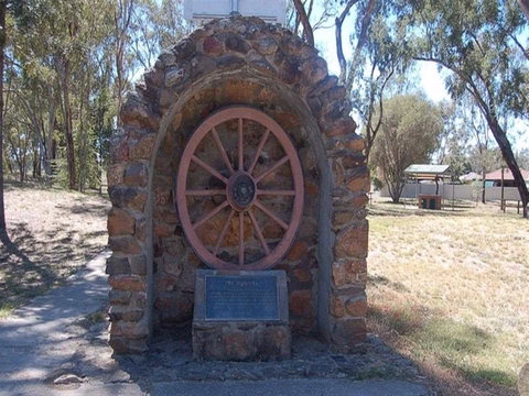 Jindera Pioneer Cairn - Kalgoorlie Accommodation 0